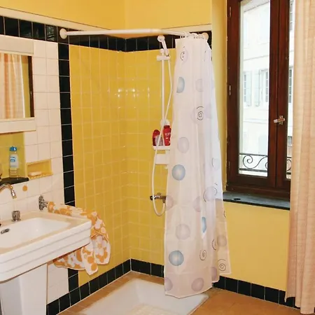 Pet Friendly In La Rousse With Kitchen Holiday home Suze-la-Rousse